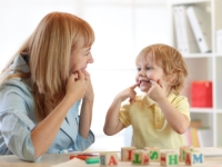 TRI ZNAKA DA JE DJETETU POTREBAN LOGOPED I PRIJE DRUGE GODINE: Ne čekajte da 'samo prođe'