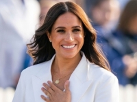 PAMELA ANDERSON ERA: 'Gola' naslovnica Meghan Markle izazvala je bujicu komentara (FOTO)