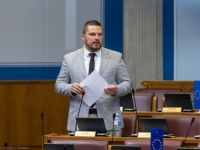 SKUPŠTINSKI ZASTUPNIK PODIGAO BURU: Vlast hoće da zataška neke stvari