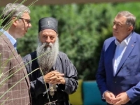 SVI SKANDALI PATRIJARHA PORFIRIJA: Zbog SRDAČNOG dočeka novopazarskim studentima u crkvi, rigorozno kaznio sveštenstvo...