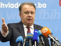NOVI SKANDAL FEDERALNOG PREMIJERA: Nermin Nikšić se na sjednici Vlade FBiH pohvalio da je s tužiocem Munibom Halilovićem dogovorio...