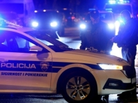 ŠTA JU JE NATJERALO DA SE OVAKO PONAŠA: Žena prijetila maloljetnicima, otišla u kuću pa se vratila s...