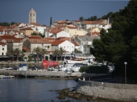 TRAGEDIJA U SUSJEDSTVU: Radnik poginuo u padu s viljuškara