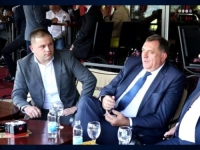 JEZIVO BOGAĆENJE PREKO LEĐA NARODA: 'Odakle ti sinko 42 miliona? Reci mi šta si to radio, pa da se svi okrenemo tome?'