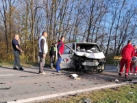 U SAOBRAĆAJNOJ NESREĆI KOD LUKAVCA UČESTVOVALA DVA VOZILA: U UKC-u Tuzla kažu da su prvobitno...