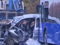 UŽAS U RANO JUTRO: U sudaru autobusa i automobila ima mrtvih i povrijeđenih...