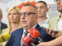 POKOJNI VASKOVIĆ JE O SNSD-u I BIVŠEM PREDSJEDNIKU RS-a ROMANE ISPISAO: 'Jahorina je pod bijelim i na bijelom'