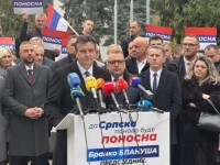 SDS POČEO SVOJU KAMPANJU ISPRED NSRS: 'Nećemo trgovati interesima Republike Srpske'