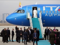 NA POZIV ERDOGANA: Papa Lav na prvom službenom putovanju u inzomstvu, evo ko ga je dočekao u Ankari