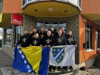 'OKUPACIJA' BEČA POČELA JOŠ SINOĆ BAKLJADOM TUZLAKA: 'Zmajave' bi na stadionu 'Ernst-Happel' trebalo bodriti...