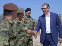 ANALITIČARI O PREDVIĐENIM IZMJENAMA ZAKONA U VOJSCI SRBIJE: 'Vučić samo što još ne komaduje crkvom'