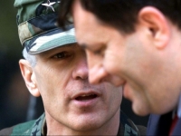 WESLEY CLARK SVJEDOČIO NA SUĐENJU HASHIMU THACIJU: 'Milošević mi je rekao pobit ćemo ih sve'