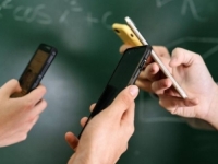 STAV STRUČNJAKA: Da li je zabrana mobitela u školama dobra odluka?