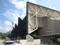 VANREDNO U SARAJEVU: Zbog gostovanja izraelska ekipe u 'Zetri', uklonjeni automobili, zabranjeni protesti...