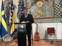 ZVIZDIĆEVA ČESTITKA ZA DAN DRŽAVNOSTI BiH: 'Ovaj dan podsjeća na temeljne vrijednosti na kojima počiva naša zemlja, antifašizam, slobodu, ravnopravnost...'