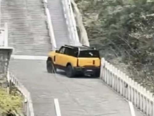 KINEZI SU SE OBRUKALI: Pokušali ponoviti uspjeh Range Rovera, a onda su vrlo brzo uputili javno izvinjenje