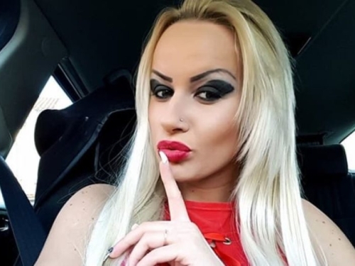 SRBIJANSKA STARLETA 'OSRAMOTILA' POZNATOG BH PJEVAČA: 'On je nula od ljubavnika'