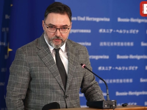 STAŠA KOŠARAC LJUT KAO RIS: 'Nikada nećemo pristati na to, BiH ne postoji kao...'