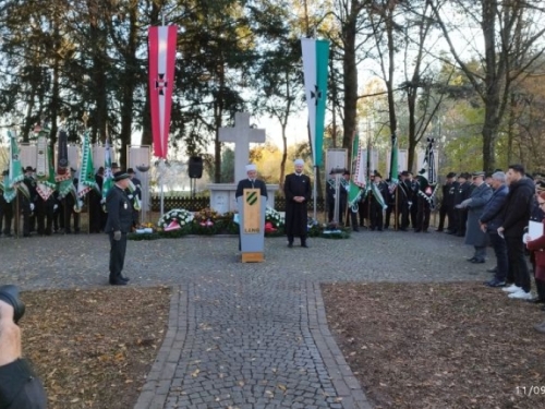 'AUSTRIJA JE I NAŠA DOMOVINA': Na vojnom groblju Lebring odata počast za 805 Bošnjaka koji su poginuli u Prvom svjetskom ratu za Austriju (FOTO)