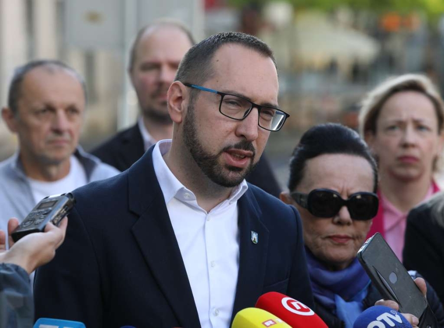 TOMAŠEVIĆ U INAT PLENKOVIĆU: 'Zabranit će se korištenje ustaških simbola u gradskim prostorima!'