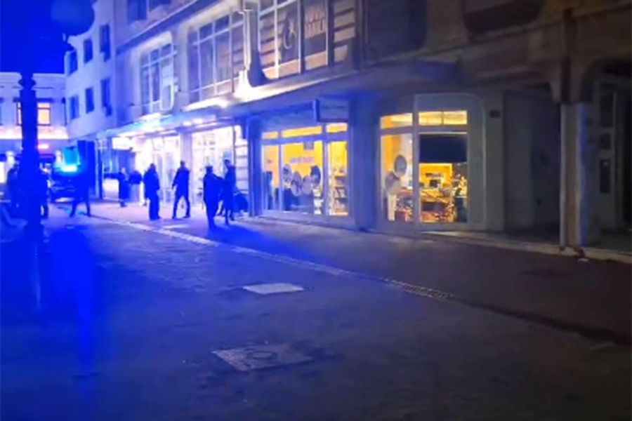 DRAMA U BANJOJ LUCI: Pokušaj pljačke banke u centru grada, uhapšene tri osobe