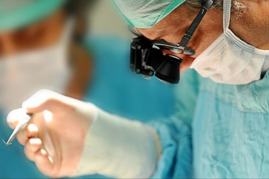 VELIKA PREKRETNICA: Hirurzi izveli prvu operaciju moždanog udara pomoću robota