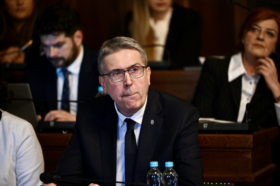 'TVRDNJA DA ORGANIZACIJA JAVNOG DOČEKA...': 'SB' na sjednici Gradskog vijeća, vijećnicima se obratio gradonačelnik Sarajeva Samir Avdić (FOTO)