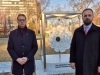TRAJNI PODSJETNIK NA GENOCID: Delegacija iz Crne Gore posjetila spomenik 'Cvijet Srebrenice'