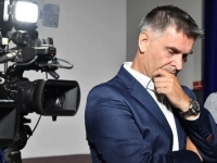 OD STRAŽARA U LOGORU DO MIKROFONA RTRS-a: Ko je zapravo novinar koji širi mržnju o kupovini stanova?