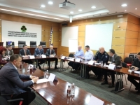 BiH TRAŽI RJEŠENJA ZA GUŽVE NA GRANICAMA: Privreda trpi velike štete (FOTO)