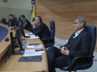 17 POSLANIKA DIGLO RUKU: Predstavnički dom u prvom čitanju usvojio jedan od dva EU zakona