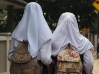 PARLAMENT USVOJIO ODLUKU: Zabranili marame djevojčicama mlađim od 14 godina