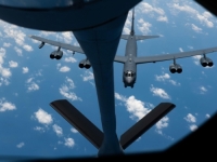 S VISINE SE BOLJE VIDI: Američki i japanski bombarderi nadlijetali more oko Kine