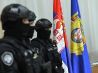 EVO KO JE ŽENA KOJA JE NAPADNUTA JUČER: Maskirani muškarci je isjekli nožem i ošišali