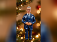 AKO STE MISLILI DA STE SVE VIDJELI U ŽIVOTU: Stiže reklama u kojoj je Vučić ukras za novogodišnju jelku (VIDEO)