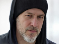 SRBIJA TRAGA ZA OVIM MONSTRUMOM: Izbo staricu pred očima djeteta, cijeli region na nogama!