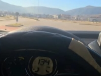 SNIMALA SVOJE LUDILO: Vozačica iz Mostara se hvalila divljaštvom od 134 km/h (VIDEO)