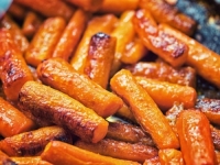 AL' JEDAN DODATAK MIJENJA SVE: Karamelizirane mrkve će vam postati omiljeni prilog ako ih budete pripremali na ovaj način