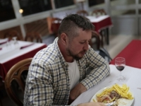 OD SVAKOG SOLO GOSTA, DVA, TRI SATA DOSTA: Ljudi koji jedu sami u restoranima bez nelagode obično posjeduju ovih 7 osobina