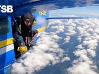 NEMOGUĆA MISIJA: Padobran se zapetljao za rep aviona, uslijedila je DRAMATIČNA BORBA ZA ŽIVOT... (VIDEO)