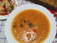 NAPRAVITE GRAH PO OVOM RECEPTU: Crveni luk pred sami kraj kuhanja propržiti na ulju, pa dodati zajedno sa...