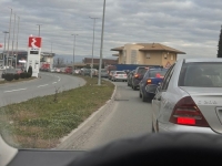 HAOS NA ULICAMA PODGORICE: Mještani blokirali put ka aerodromu