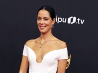 ANA IVANOVIĆ PRIVUKLA PAŽNJU MODNIM DETALJEM OD 200.000: Više se ne proizvodi