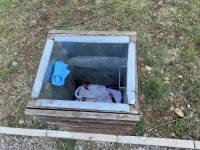 NAKON ŠTO JE BEBU BACILA U SMEĆE: Majka osuđena na šest mjeseci kućnog zatvora