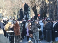 SLAVLJE VEĆ POČELO: Pogledajte kako je danas izgledala Banjaluka, Nova godina se uveliko slavi (FOTO, VIDEO)