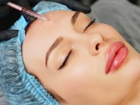 POLICIJA IM UPALA PO ANONIMNOJ DOJAVI: Državljanke Kosova ilegalno radile usluge botoksa, klijente tražile po Facebooku