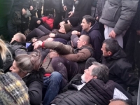 OPSADNO STANJE U SUSJEDSTVU BiH: Poslani kordoni policije, uhapšeni građani, ali i predsjednik opštine