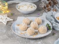 POSLASTICA OD ČETIRI SASTOJKA GOTOVA ZA PET MINUTA: Napravite čokoladne tartufe u ogrtaču od kokosa