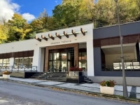 U BH. GRADU OTVORENA NAJSAVREMENIJA GRADSKA TRŽNICA U BiH: Uloženo više od milion maraka (FOTO)