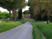 PROŠARANA HISTORIJSKIM ZNAMENITOSTIMA: Ovo je najduža ravna cesta u Europi, 69 kilometara bez ijednog zavoja (VIDEO)
